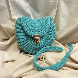 SLING CROCHET BAG